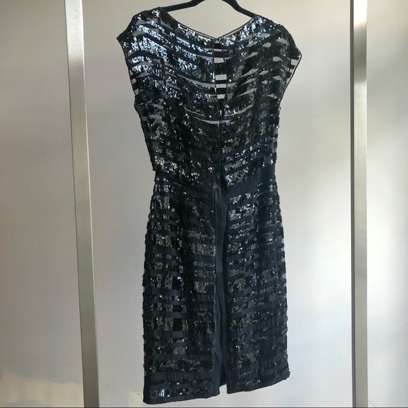 1950s Vintage Bombshell Black Sequin Wiggle Dress - Picture 3 of 7